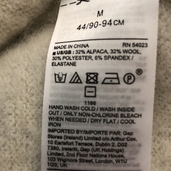 Soft and cozy Banana Republic alpaca sweater - Picture 4 of 5